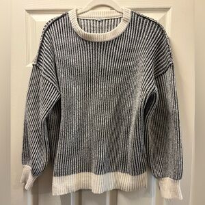 Elegant Black and White Women's Crew Neck Sweater